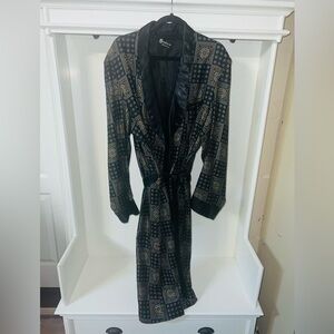 Black Patterned Savoy Square Silk Robe